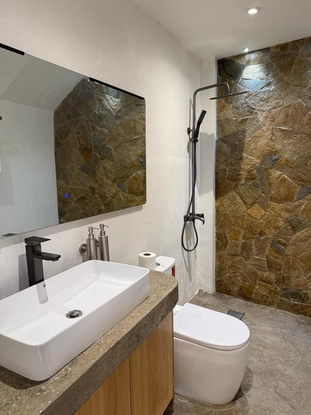 Couple Loft 2 — bathroom