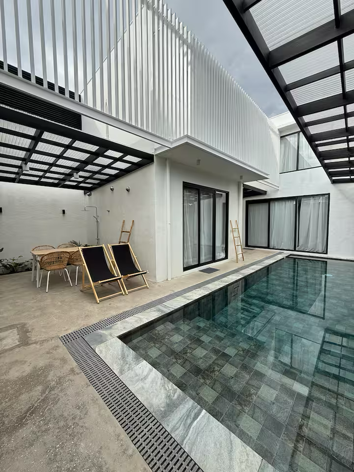 Couple Loft 2 — shared swimming pool