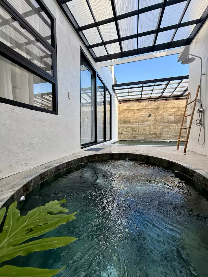 Family Loft — shared swimming pool