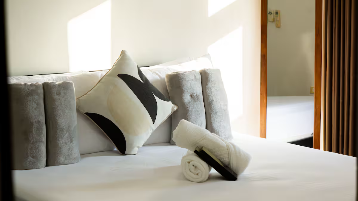 Ylli Waves Villa — couple room
