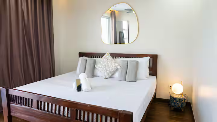 Ylli Waves Villa — family room