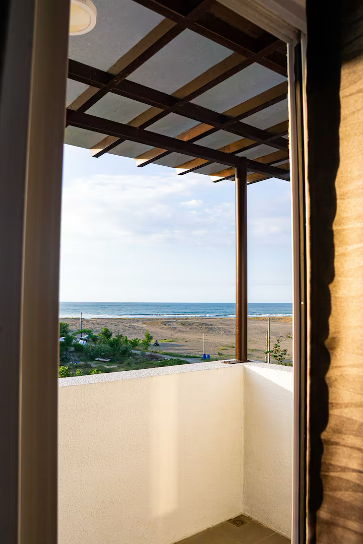 Ylli Waves Villa — exterior view