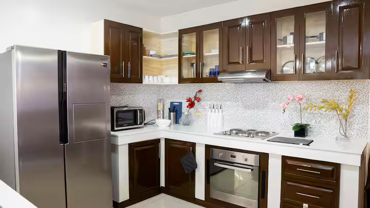 Ylli Waves Villa — kitchen